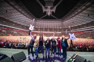 IRON MAIDEN va imposer une zone sans téléphone lors du concert à Paris pour le film de la tournée « Run For Your Lives »
