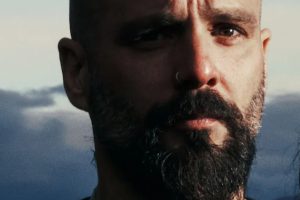 JESSE LEACH de KILLSWITCH ENGAGE est « ouvert » à se concentrer sur la sortie de singles à l&rsquo;avenir : « Vous devez évoluer avec le temps »