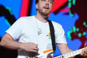 James Bourne brise le silence après avoir quitté la tournée Busted en révélant un album en préparation depuis 13 ans