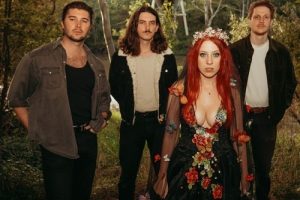Joan and The Giants font leur premier single britannique, Mamma Don&rsquo;t Cry out now