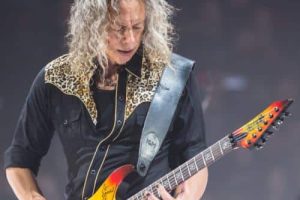 Kirk Hammett dénonce l&rsquo;état de la musique pop après la réaction du t-shirt de Taylor Swift