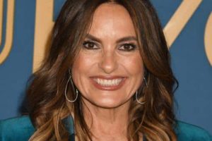 Le calendrier de Mariska Hargitay suscite des spéculations sur la date du mariage de Taylor Swift