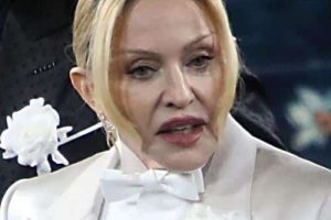 Madonna transforme Times Square en piste de danse avec un concert surprise