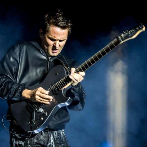 Matt Bellamy dit que la génération Z a soif de « vraie » musique alors que l'IA prend le contrôle de sa vie