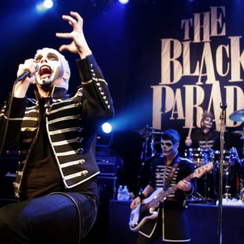 My Chemical Romance présente des « mises à jour spéciales » alors que les légendes emo lancent une communauté de fans en ligne
