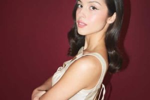 Olivia Rodrigo admet qu&rsquo;elle a paniqué avant le titre de Glastonbury alors que le terrain semblait vide
