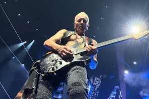 PHIL COLLEN de DEF LEPPARD : le concert final de la dernière résidence à Las Vegas « était probablement le meilleur spectacle que nous ayons jamais fait »