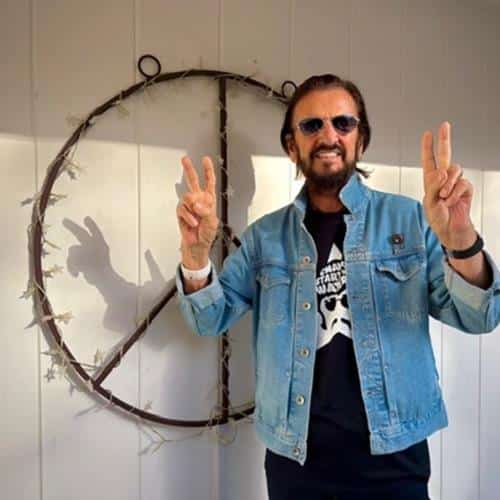 Ringo Starr prête son visage à la Journée mondiale de l'océan
            

