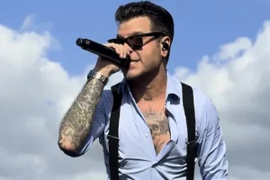 SPENCER CHARNAS d&rsquo;ICE NINE KILLS : « Quel pourcentage de groupes ont déjà pu dire qu&rsquo;ils ont joué dans un stade, et encore moins avec METALLICA, partout dans le monde ? »