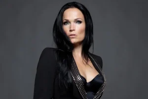 TARJA TURUNEN à propos de son mari et partenaire commercial MARCELO CABULI : « Sans lui, je serais dans une merde totale »