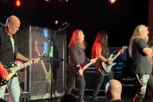 À regarder : La nouvelle programmation de METAL CHURCH, mettant en vedette le bassiste DAVID ELLEFSON et le chanteur BRIAN ALLEN, donne le coup d&rsquo;envoi de sa tournée nord-américaine