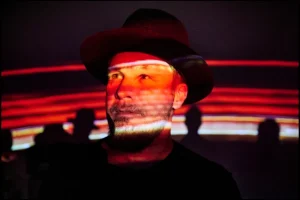 JEFF AMENT de PEARL JAM annonce le livre photo « Depuis pour toujours »