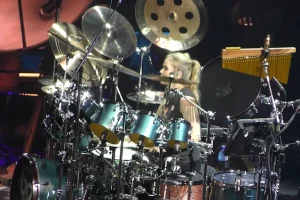 Regardez la vidéo Drum-Cam de l&rsquo;intégralité du premier concert de RUSH au Madison Square Garden avec la batteuse ANIKA NILLES