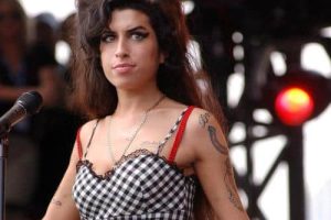 Amy Winehouse commémorée à l&rsquo;occasion du 15e anniversaire de sa mort