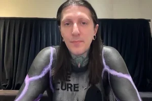 CHRIS MOTIONLESS de MOTIONLESS IN WHITE sur l&rsquo;album &lsquo;Decades&rsquo; : &lsquo;Il y a définitivement beaucoup plus d&rsquo;énergie&rsquo;