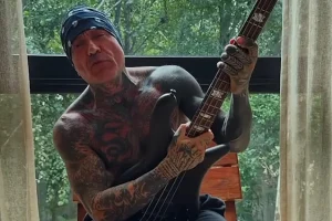 EVAN SEINFELD de BIOHAZARD déclare que son nouveau projet solo « sortira quelque chose en 2027 » : « Vous pouvez vous attendre à de nombreuses collaborations »