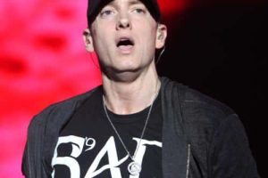 Eminem vend aux enchères sa collection de baskets