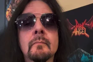 GENE HOGLAN explique pourquoi il n&rsquo;a « jamais eu un bon goût » dans sa « bouche » à propos du documentaire de CHUCK SCHULDINER « Death By Metal »