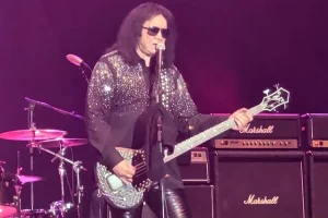 GENE SIMMONS : « Si vous n&rsquo;aimez pas l&rsquo;Amérique, retournez d&rsquo;où vous venez »