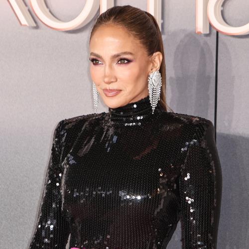 Jennifer Lopez remercie ses fans pour le panneau d'affichage d'anniversaire « incroyable » installé à Times Square