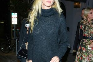 Kimberly Stewart confirme la naissance de son deuxième bébé, un an après sa naissance