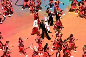 Le maillot de Jimin pour la Coupe du monde se vend pour la somme stupéfiante de 110 000 $ alors que BTS domine les enchères caritatives