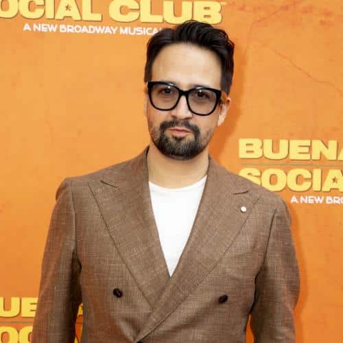 Lin-Manuel Miranda taquine une éventuelle adaptation scénique d'Encanto