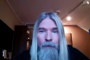 PÄR SUNDSTRÖM de SABATON : Il n&rsquo;est « pas nécessaire » d&rsquo;être frais « pour réussir dans le heavy metal »