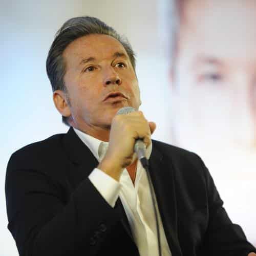 Ricardo Montaner poursuit le label UMG