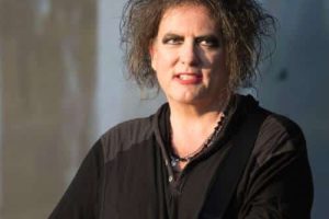 Robert Smith révèle qu&rsquo;il a initialement refusé la collaboration des Rolling Stones lors d&rsquo;une soirée arrosée en studio