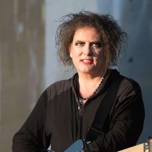 Robert Smith révèle qu'il a initialement refusé la collaboration des Rolling Stones lors d'une soirée arrosée en studio