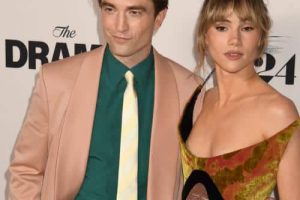 Suki Waterhouse a pleuré « tout le temps » après la naissance de sa fille
