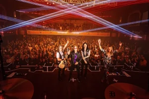 THE DEAD DAISIES partage une vidéo pro-shot d&rsquo;un concert de réunion unique avec GLENN HUGHES