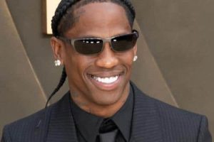 Travis Scott tease un nouvel album déjanté inspiré d&rsquo;Oasis, Van Halen et Daft Punk