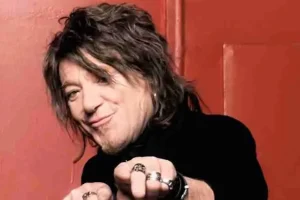 KAI HANSEN de HELLOWEEN partage le single « Welcome To Life » du prochain album solo « Born With A Hammer »