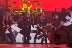 Regardez l&rsquo;intégralité du concert de JUDAS PRIEST à Bratislava pendant la tournée « Faithkeepers » de l&rsquo;été 2026