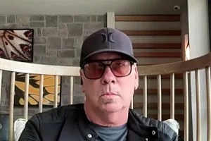 THOMAS YOUNGBLOOD de KAMELOT lors de sa prochaine tournée : « Même si nous sommes là depuis longtemps, nous nous concentrons vraiment sur les nouvelles chansons »
