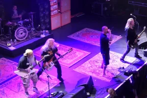 Regarder : DOWN se produit à Silver Spring, Maryland lors de la tournée « Strap It Down » de l’été 2026