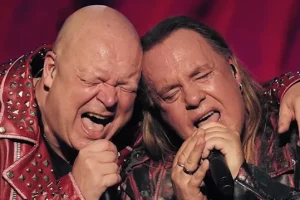 ANDI DERIS dit que HELLOWEEN est « capable de jouer » toutes les chansons classiques dans leurs réglages originaux