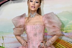 Ariana Grande demande au juge de l&rsquo;aider à démasquer les pirates derrière des années de fuite de musique