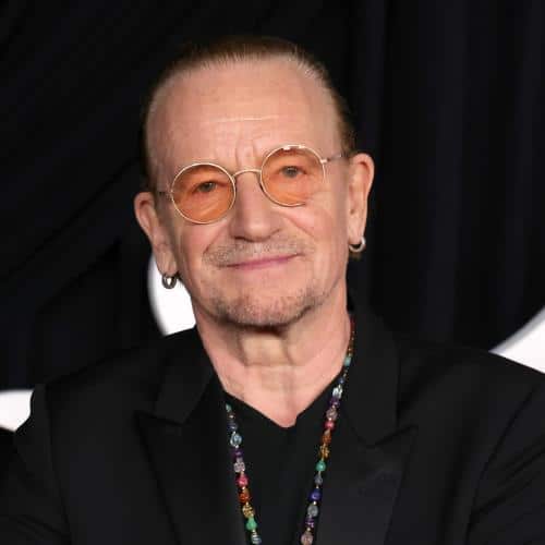 Bono et Steve Coogan font leurs adieux à Glen Hansard lors des funérailles