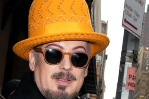 Boy George critiqué à cause de la musique générée par l&rsquo;IA