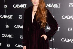 Florence Welch exhorte les fans à ranger leur téléphone pour le tournage du Reading Festival