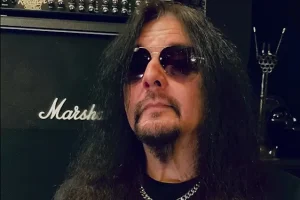 GENE HOGLAN : « J&rsquo;ai toujours essayé d&rsquo;apporter de nouveaux concepts à la batterie »