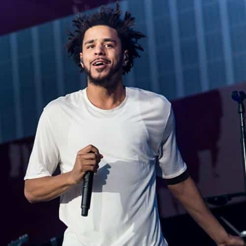 J. Cole annule son concert après la mort d'un membre de l'équipe dans un accident de voiture