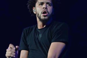J. Cole annule un concert après le décès d&rsquo;un membre de l&rsquo;équipe de tournée