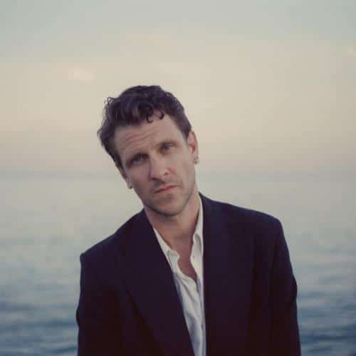 Jamie T dévoile le nouvel album Ghosts (100 Days of Morning) avec la contribution de Damon Albarn et Hugo White