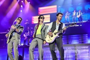 Jonas Brothers sort un nouveau single au MSG à guichets fermés alors que l&rsquo;ère Burning Up revient