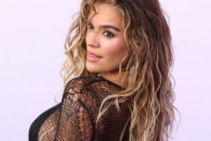 Karol G recrute Drake et Bruno Mars pour un nouvel album