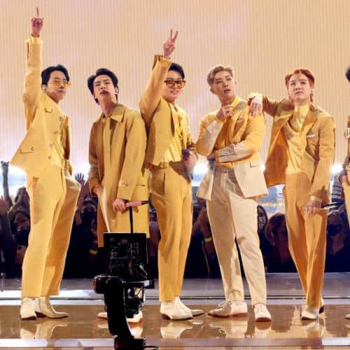 La star de BTS V révèle des problèmes d'audition lors de la tournée ARIRANG